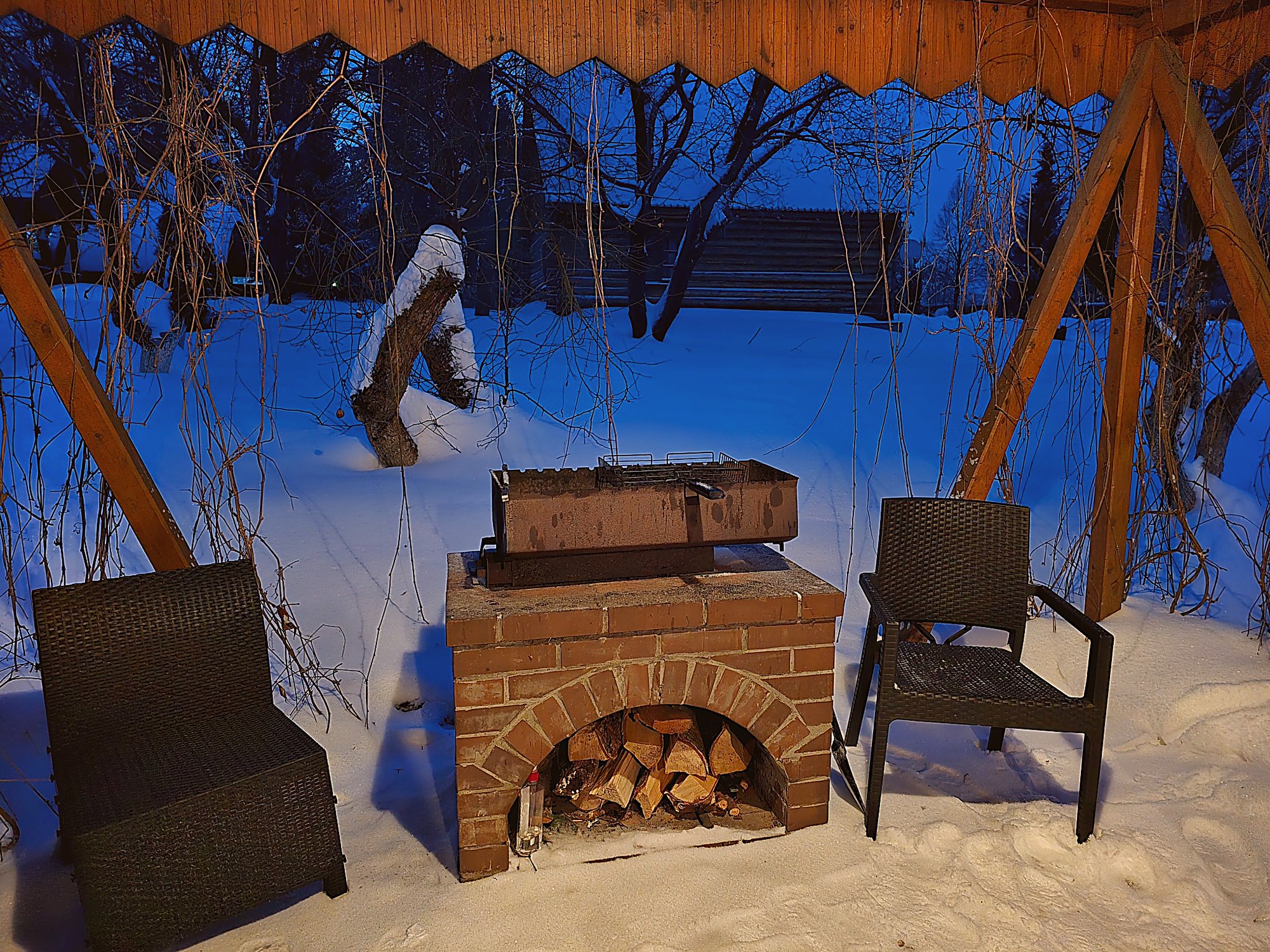 Беседка — гриль-зона на участке